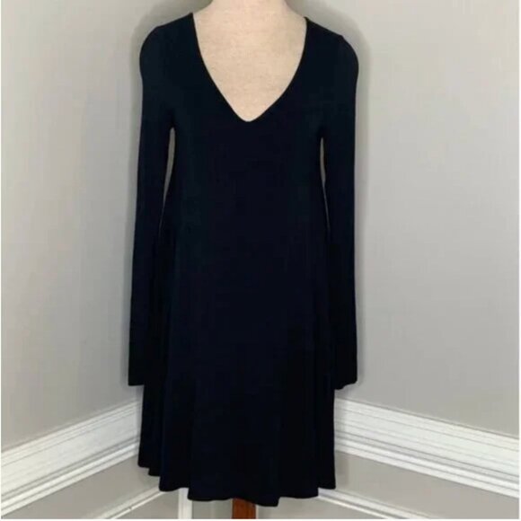 Garage Clothing Women's V Neck Swing Dress in Black Size Medium - Picture 2 of 7